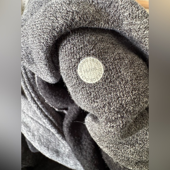 Lululemon jacket - Picture 4 of 13